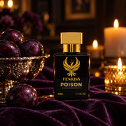 FENIQSS POISON på lila sammet med plommon och levande ljus